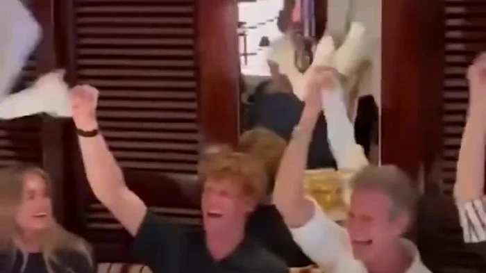 Sinner a renunțat pentru câteva ore la mina serioasă  FOTO Captură video