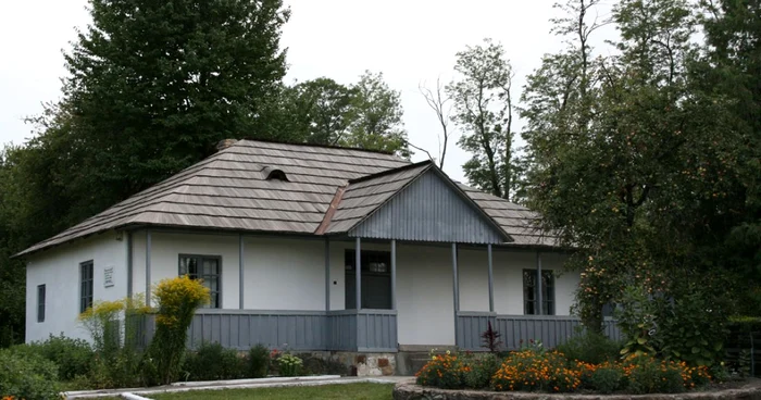 Casa memorială „George Enescu” din Liveni este unul dintre locurile unde infractorul ar trebui să facă muncă în folosul comunităţii FOTO gopixpic.com