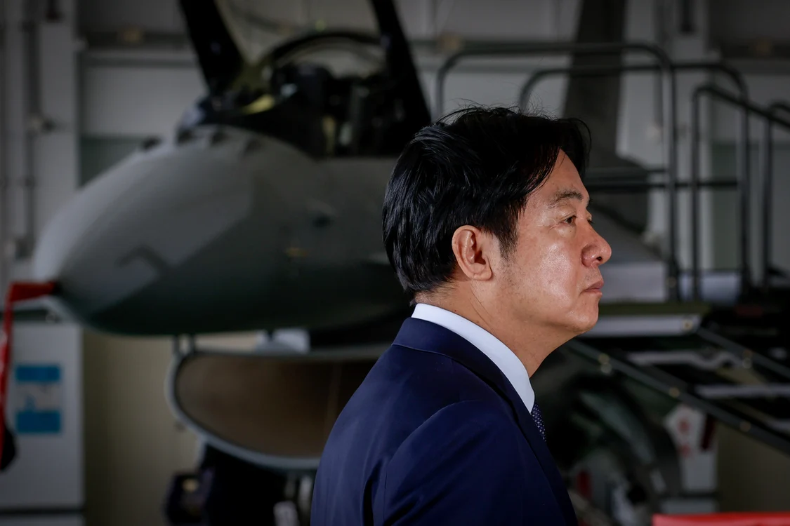 Președintele Taiwanului, Lai Ching-te, în vizită la o bază militară FOTO EPA-EFE