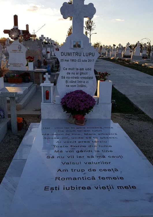 Pe cavou sunt scrise titlurile celebrelor piese compuse de Dumitru Lupu
