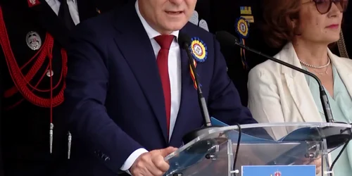 nicusor dan la academia alexandru ioan cuza foto captura video png