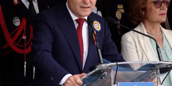 nicusor dan la academia alexandru ioan cuza foto captura video png