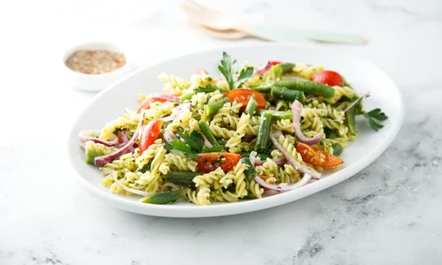 Salata de paste cu fasole verde  Sursa foto shutterstock 2303960465 jpg