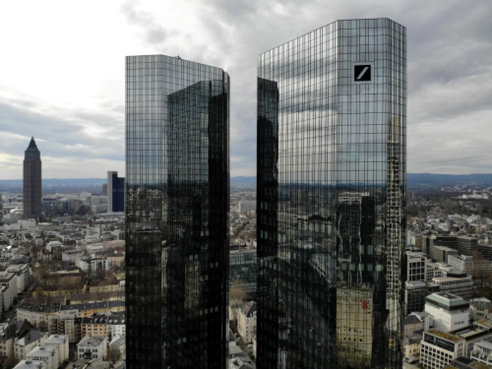 Foto: Shutterstock / La sediul Deutsche Bank din Frankfurt au avut loc o serie de percheziţii.