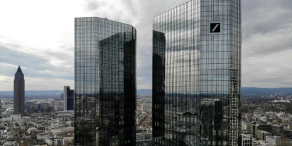deutsche bank shutterstock_1060611242