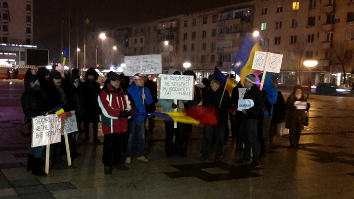 Buzoienii au protestat şi luni seara