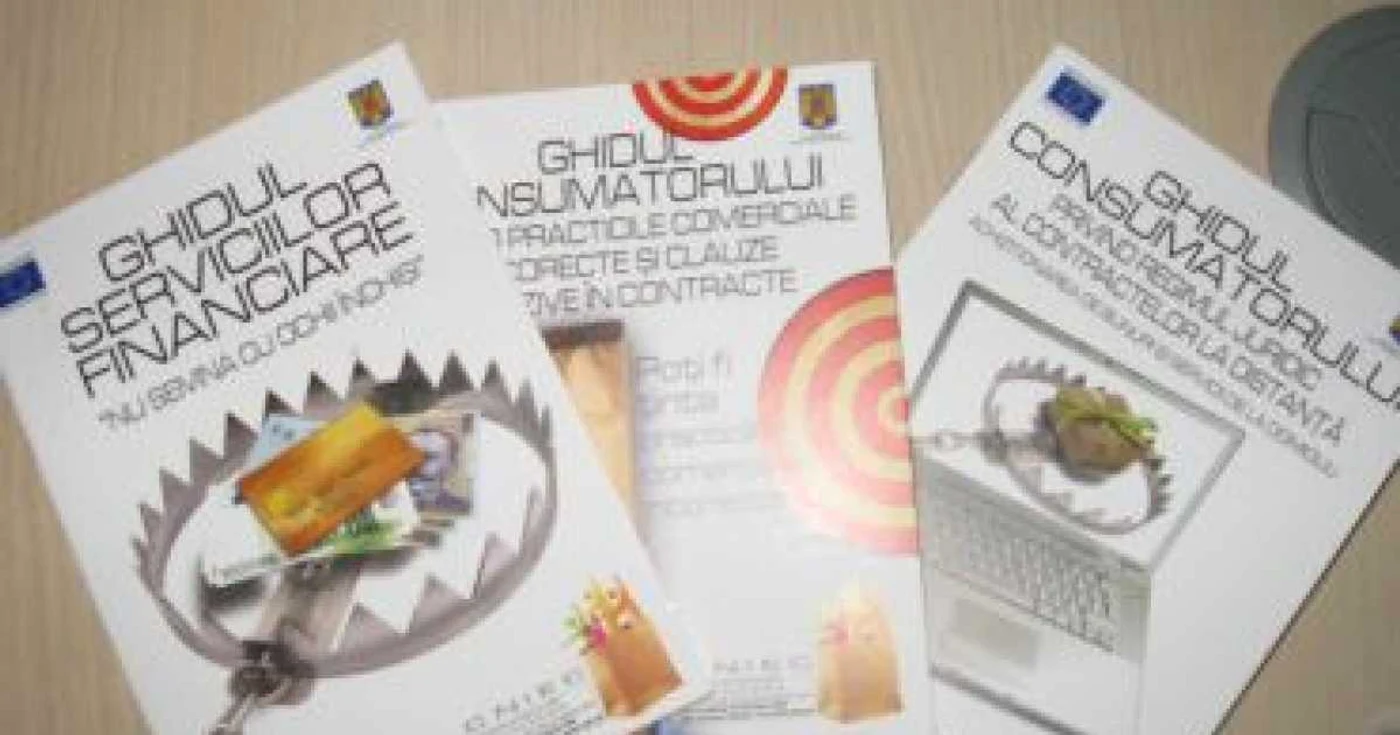 Comisarii au împărţit pliante consumatorilor