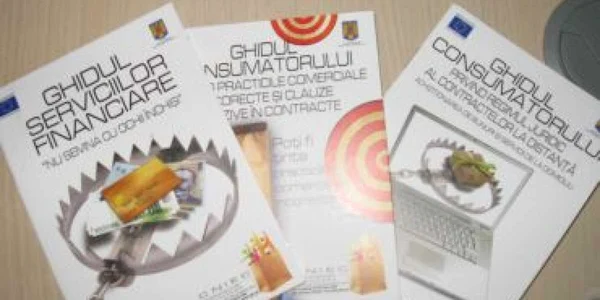 Comisarii au împărţit pliante consumatorilor
