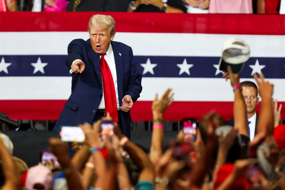 Donald Trump, în campanie electorală la Charlotte, Carolina de Nord FOTO EPA-EFE