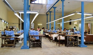 Muncitoare în textile. Foto: Pixabay.com