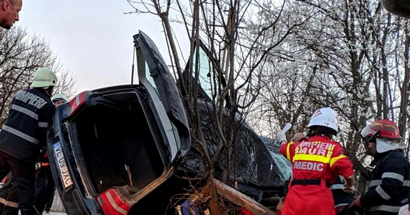 Accident Tetoiu - Vâlcea soldat cu trei morţi printre care un copil de 4 ani şi un tânăr de 19 ani; Foto: Adevărul