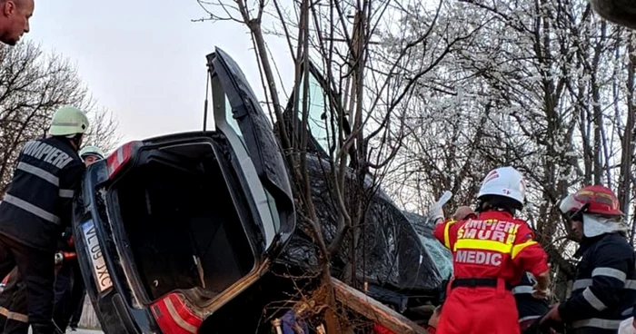 Accident Tetoiu - Vâlcea soldat cu trei morţi printre care un copil de 4 ani şi un tânăr de 19 ani; Foto: Adevărul