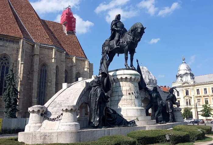 Ansamblul statuar Matei Corvin este amplasat în Piața Unirii din Cluj Napoca Foto: Google Maps