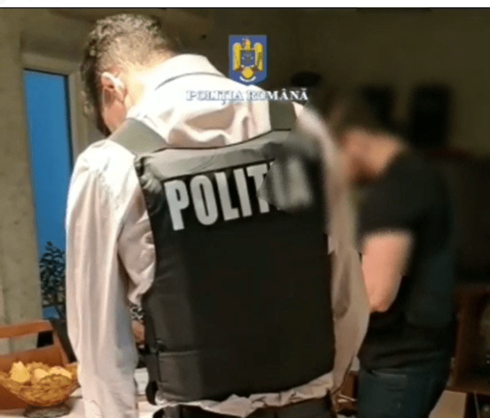  Medici suspectați că au montat pacienților stimulatoare cardiace și defibrilatoare luate de la morți. Percheziții în trei județe VIDEO 