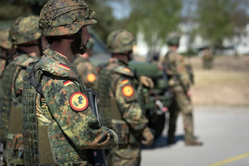 Un nou plan privind serviciul militar voluntar în Germania. Ce au stabilit partidele din coaliția de guvernare