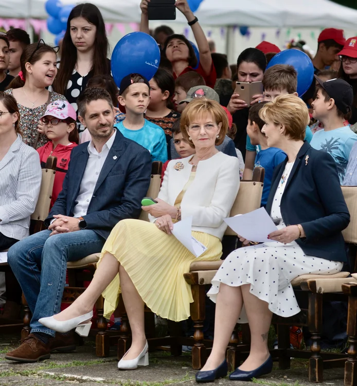 2 majestatea sa margareta principesa maria garden party 1 iunie palatul elisabeta 12 jpg jpeg