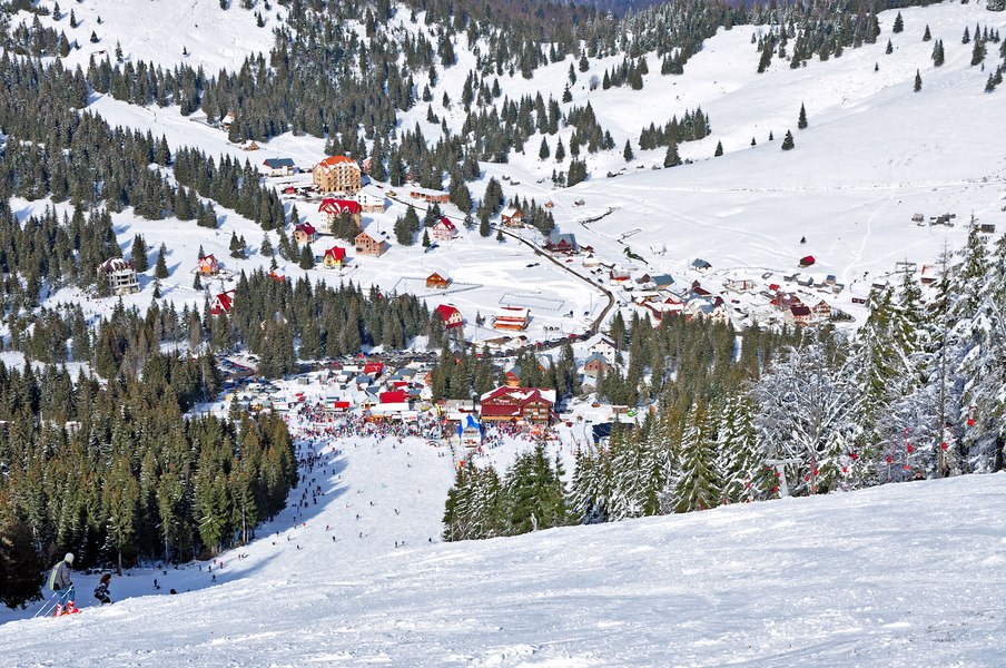 Starea pârtiilor de schi de la Azuga, optimă în acest weekend. Ce alte pârtii sunt disponibile în România FOTO