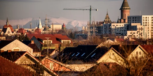 Munţii Ţarcu din Timişoara FOTO Răzvan Vitionescu