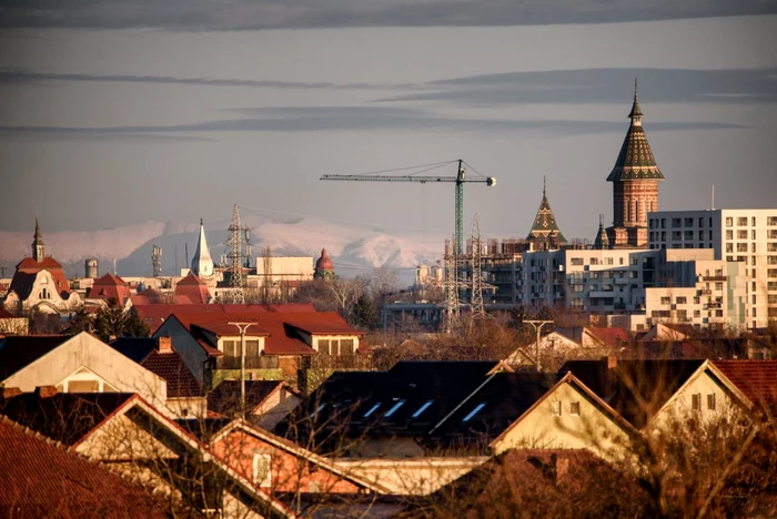 Munţii Ţarcu din Timişoara FOTO Răzvan Vitionescu