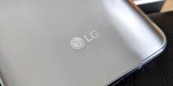 lg g7 foto via forbes