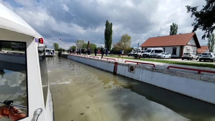 Ecluza de la Sânmihaiu Român funcţionează după mai bine de 60 de ani FOTO Ş.Both