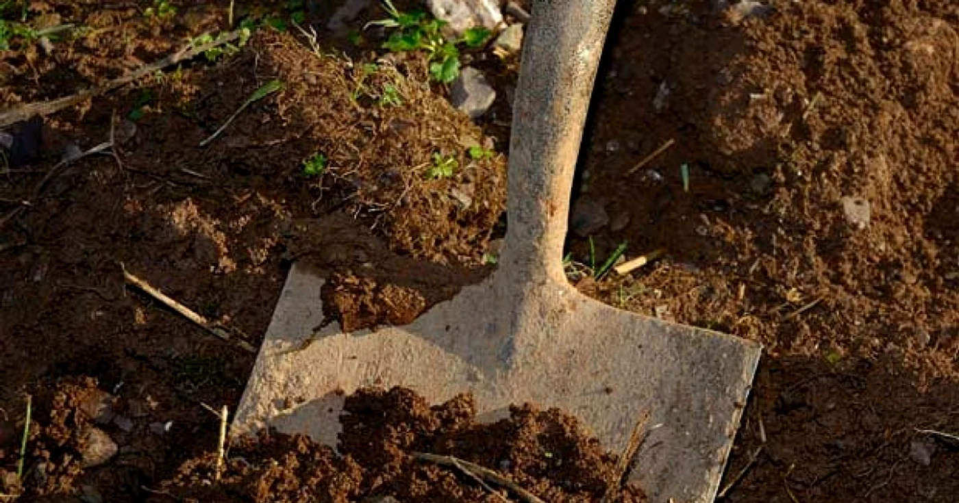 Groapa în care a murit bărbatul avea o adâncime de trei metri
