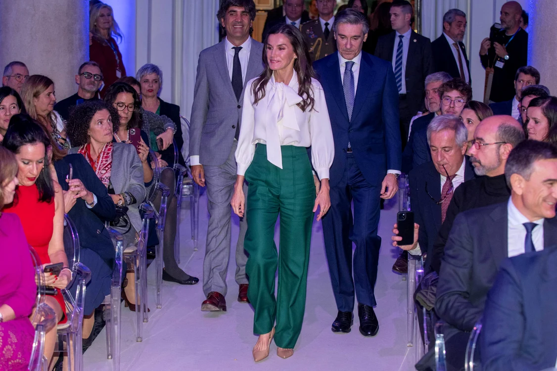 Regina Letizia a Spaniei, apariție pe 15 noiembrie (3) jpg