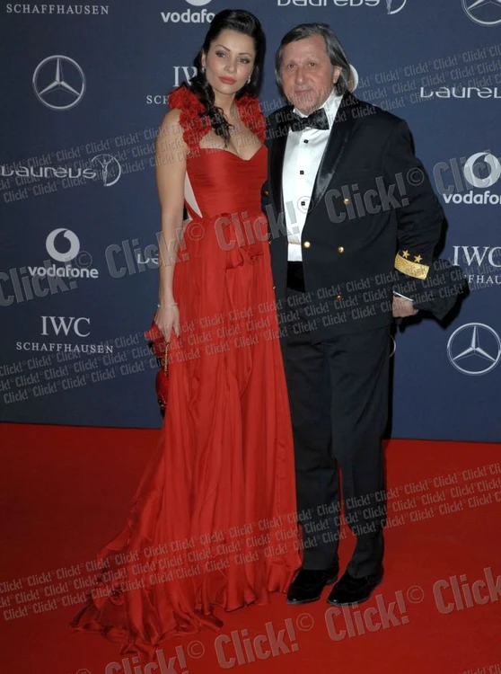 
    Brigitte Sfăt şi Ilie Năstase, la decernarea premiilor „Laureus World Sports 2012” (Foto: Splash News)  