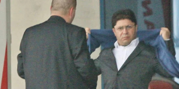 Gruia Stoica, surprins la Aeroportul Internaţional „Henri Coandă“, în urmă cu o săptămână