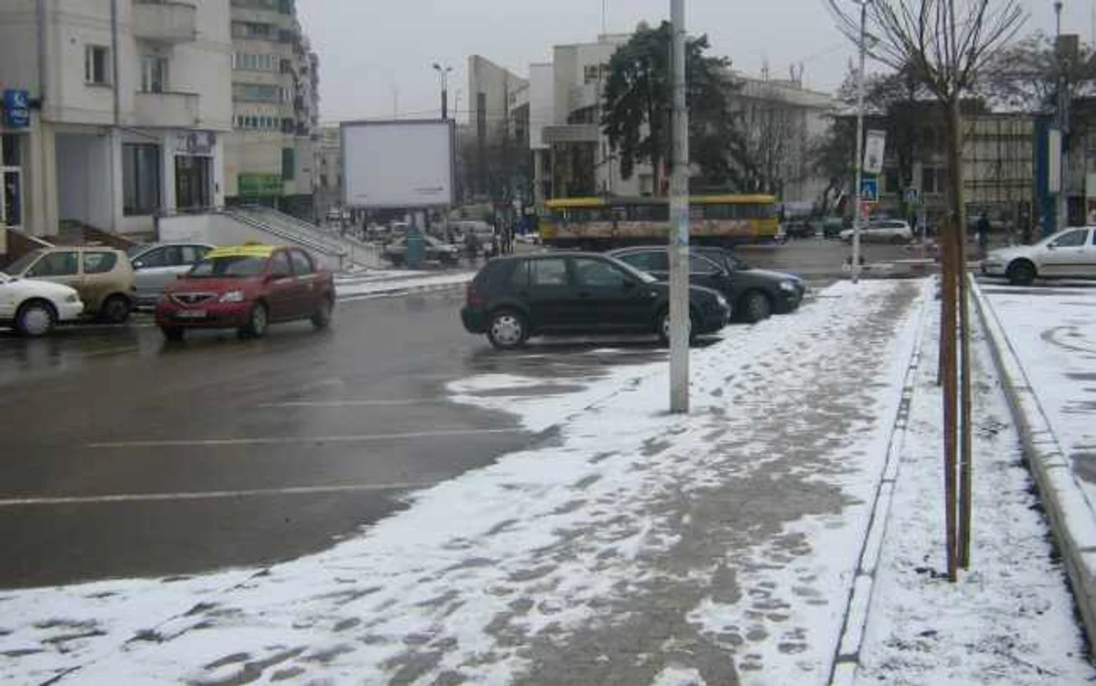 Prima zăpadă din acest an a căzut şi la Botoşani FOTO Cosmin Zamfirache