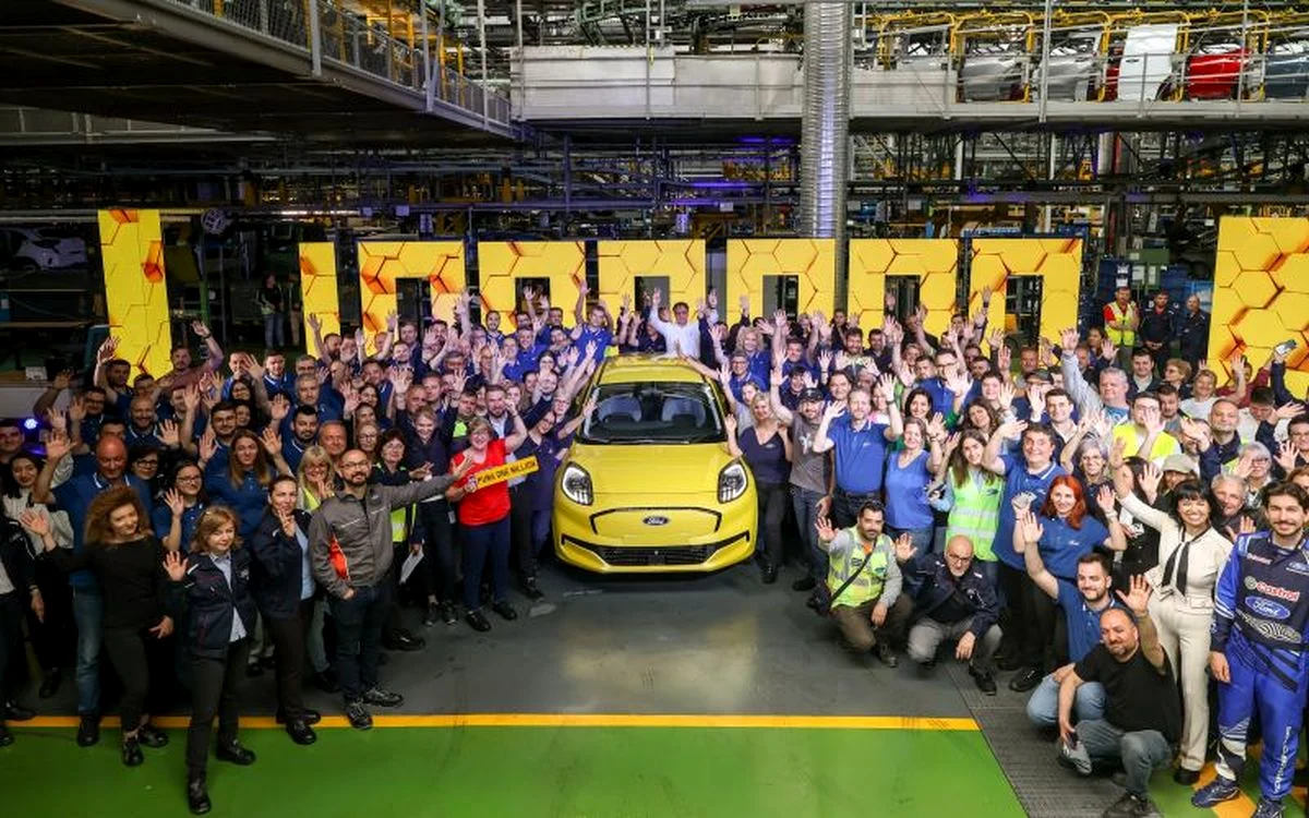 Ford Otosan a atins un moment istoric la fabrica din Craiova / foto: Ford Otosan