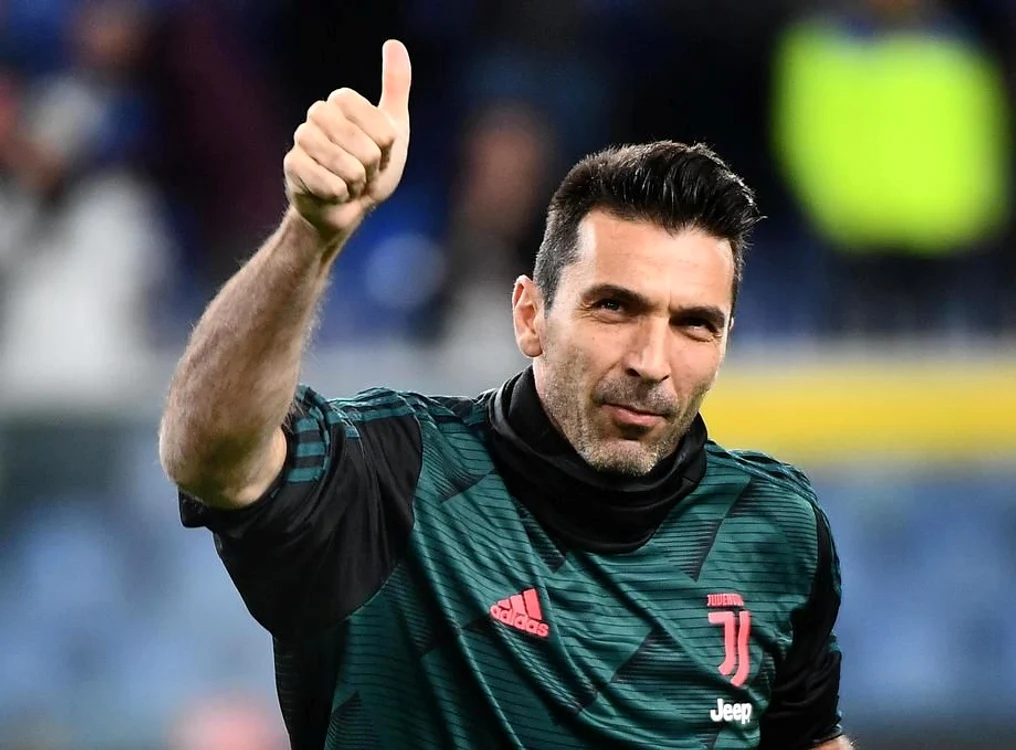 Buffon a intrat definitiv în istoria fotbalului (FOTO: EPA)