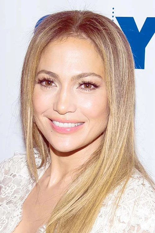 Fundul lui J.Lo are o circumferinţă de 96,52 cm