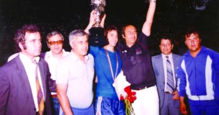 Craiova: Marga Oblemenco: „Nelu îşi dorea foarte mult să joace şi după ce a devenit antrenor“