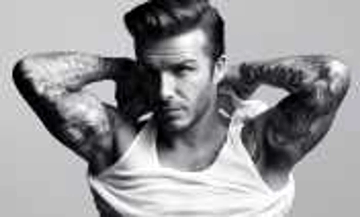Highlight-ul serii pentru populaţia feminină a fost, fără îndoială, 
spot-ul H&M cu David Beckham alergând spre o şedinţa foto şi 
pierzându-şi treptat hainele