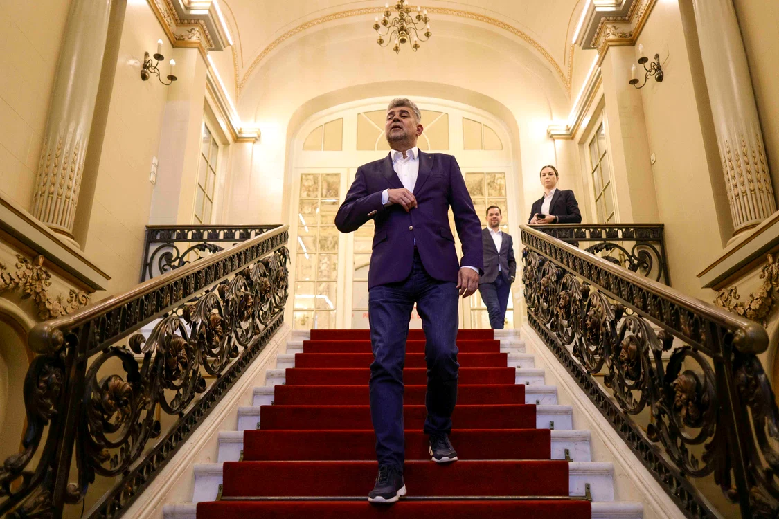 Premierul Ciolacu a căzut de pe cai mari. FOTO: Inquam Photos - Octav Ganea
