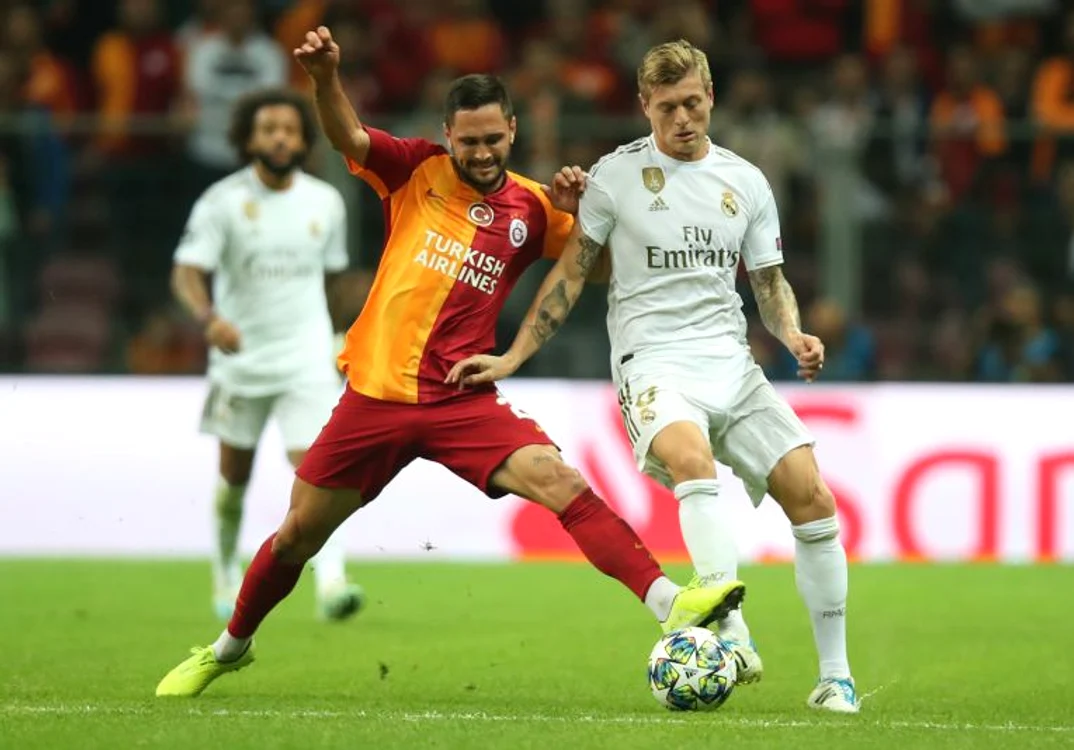 
    Florin Andone s-a luptat de la egal la egal cu jucătorii de milioane ai RealuluiFOTO: Guliver/ Gettyimages  