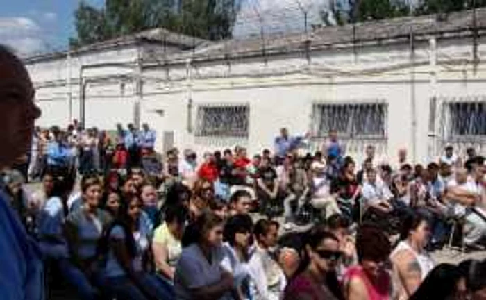 Bacău: Deținuții se școlesc la Biblioteca Județeană