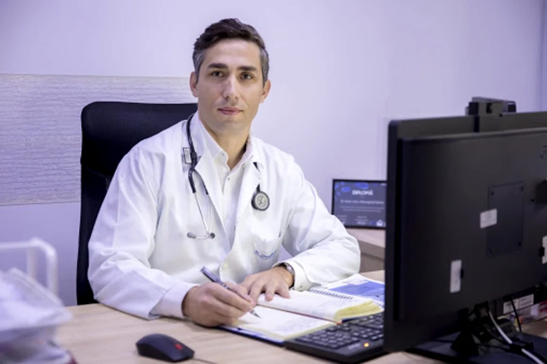
    Valeriu Gheorghiță este coordonatorul campaniei naționale de vaccinare Sursă foto: Arhivă personală   