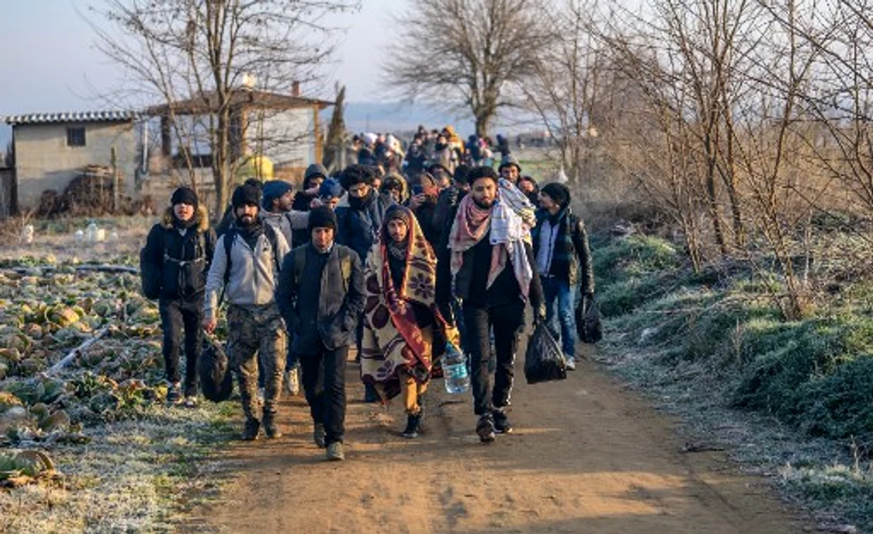Migranţii încearcă să pătrundă în Greciafoto: AFP