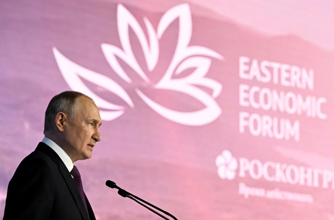 Vladimir Putin la Forumul Economic de la Vladivostok FOTO EPA-EFE