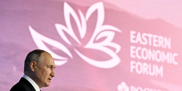 Vladimir Putin Forumul Economic de la Vladivostok 2023 FOTO EPA EFE jpg