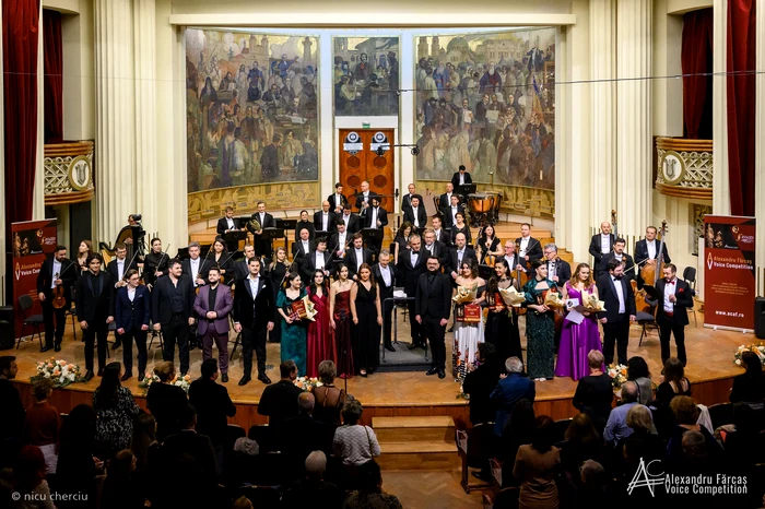 Aplauze, ovații, amintiri... FOTO Nicu Cherciu