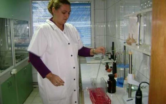 Calitatea apei este analizată zilnic de specialiştii Apelor Române Mehedinţi