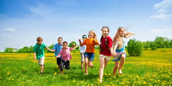 Copii fericiti FOTO Shutterstock 