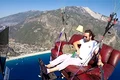     să îşi ia zborul deasupra golfului din Oludeniz jpeg