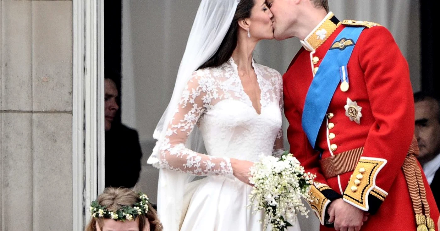 Ducesa de Cambridge şi Prinţul William: primul sărut ca soţ şi soţie