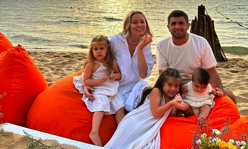 Laura Cosoi și familia (6) jpg