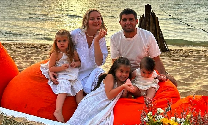 Laura Cosoi și familia (6) jpg