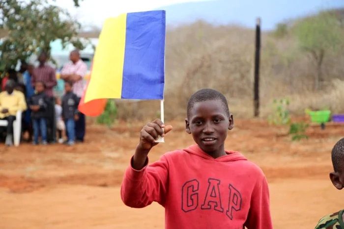 voluntar kenya alba